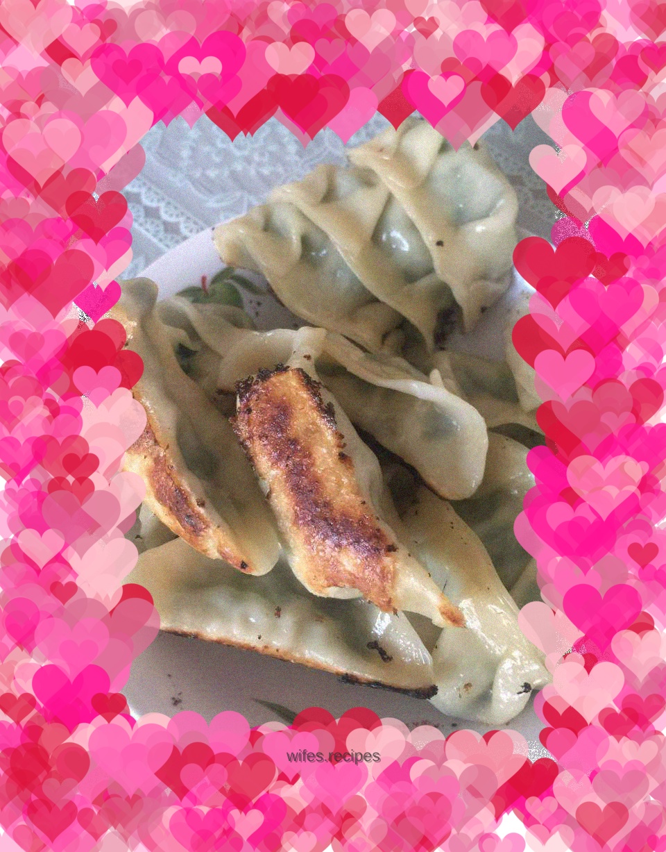 Fried Dumplings with Pork and Chives