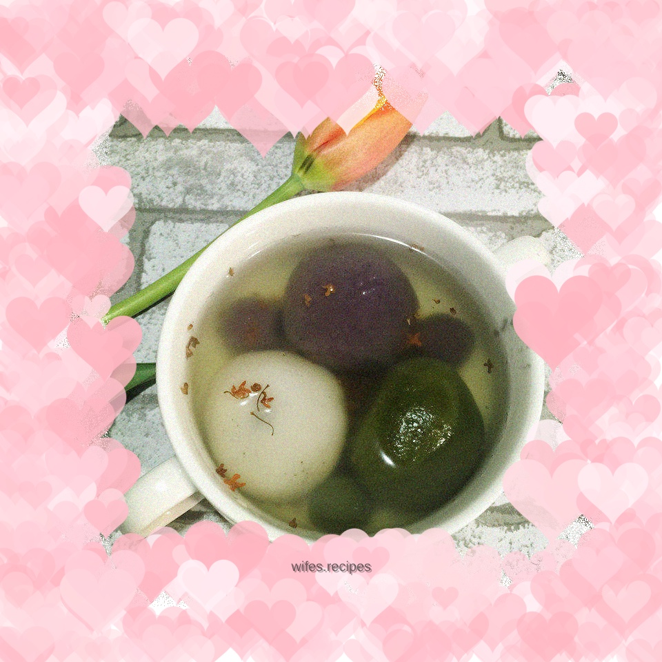 Black sesame glutinous rice balls