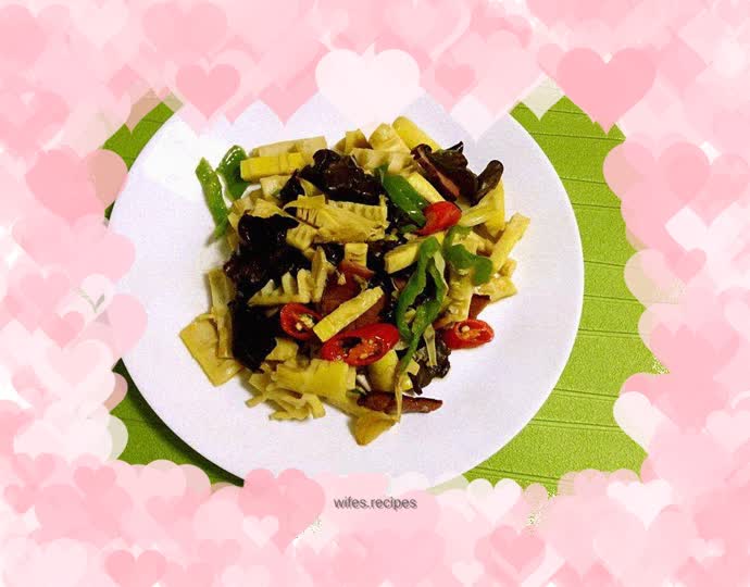 Bacon and fresh bamboo shoots