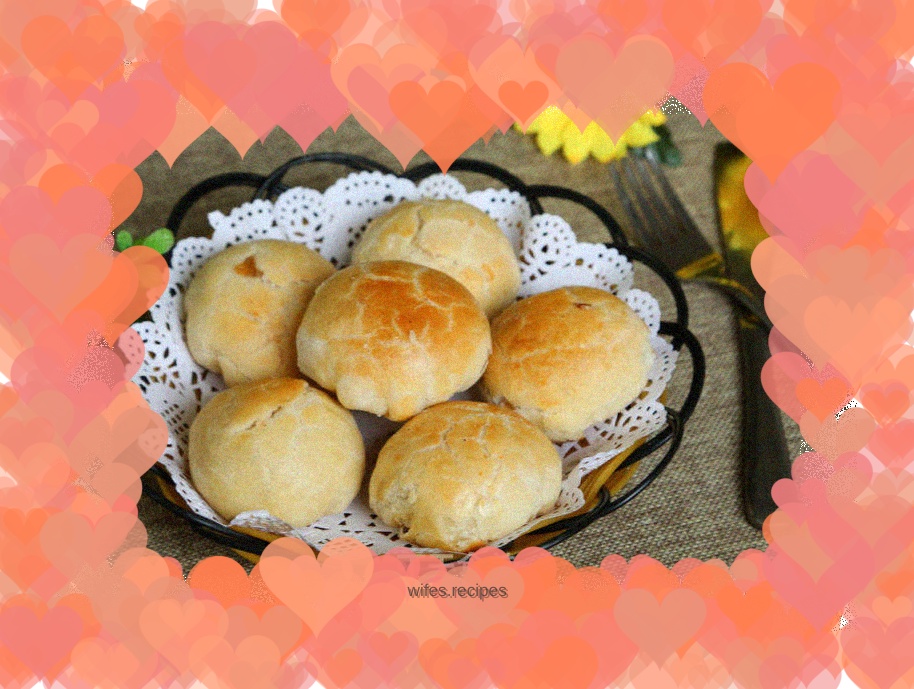 Fresh meat mooncakes