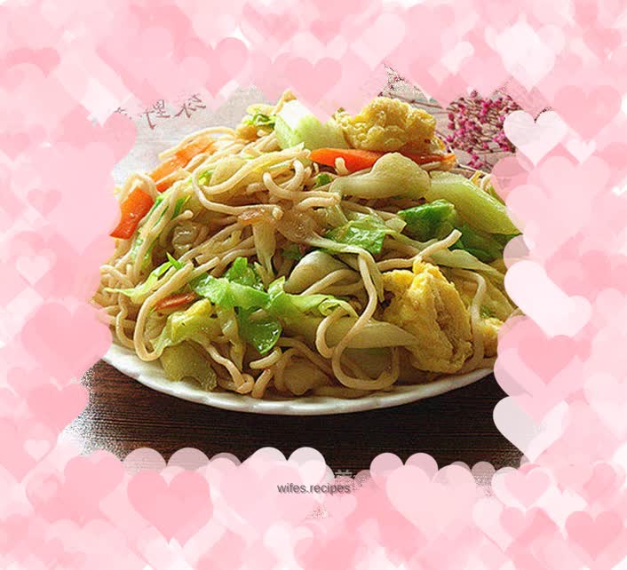 Fried Noodles with Oyster Sauce and Celery