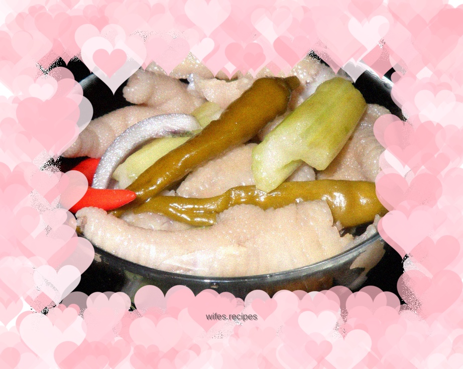 Homemade pickled pepper chicken feet