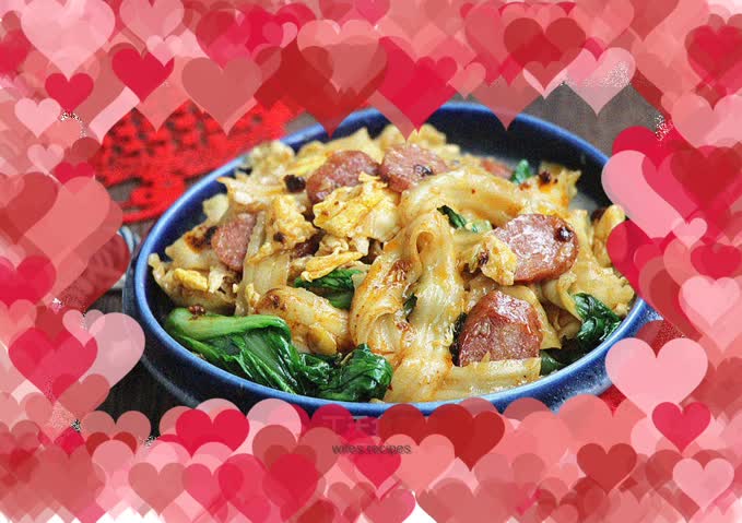 Stir-fried noodles with seasonal vegetables