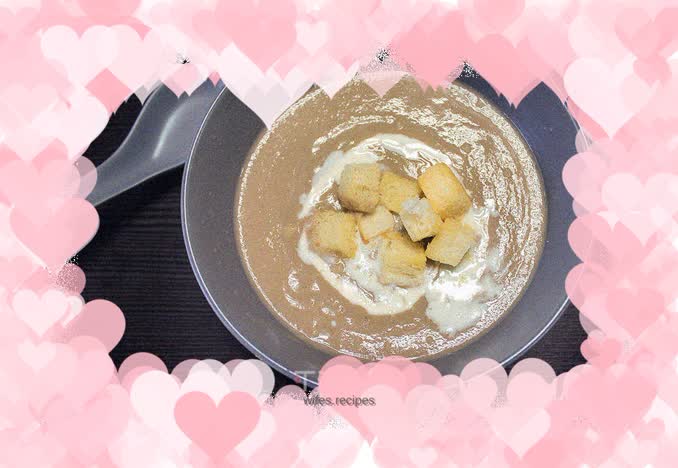 Cream of Mushroom Soup [Yunyun Little Chef]