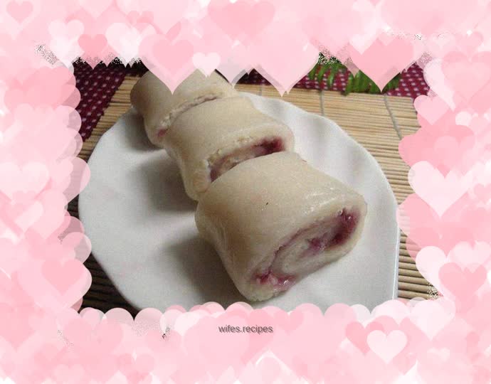 Glutinous rice and yam rolls
