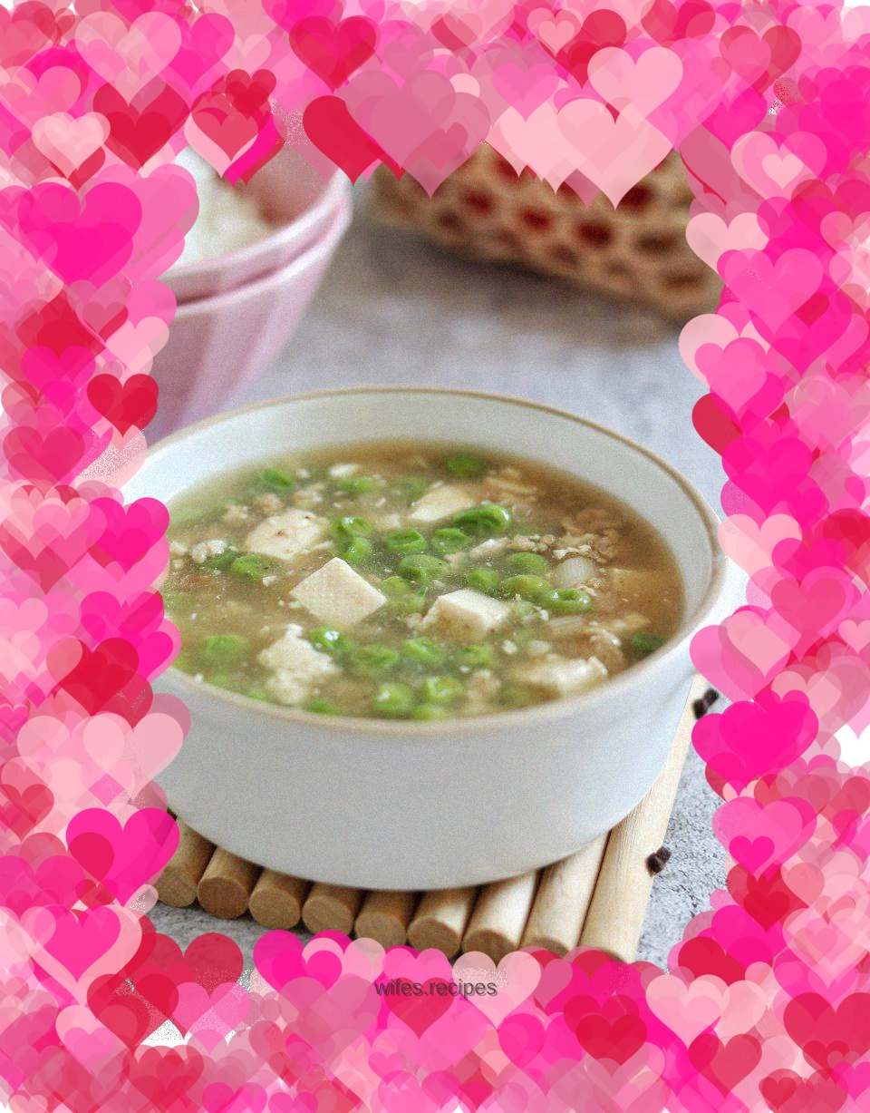 Pea minced meat and tofu soup