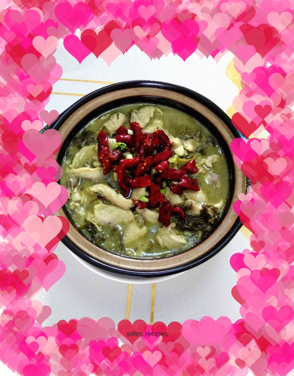 Lazy version of casserole with pickled fish