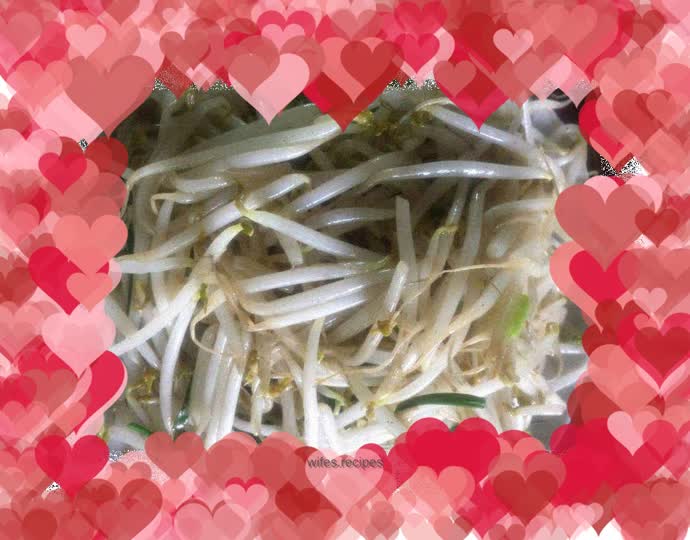 Stir-fried mung bean sprouts
