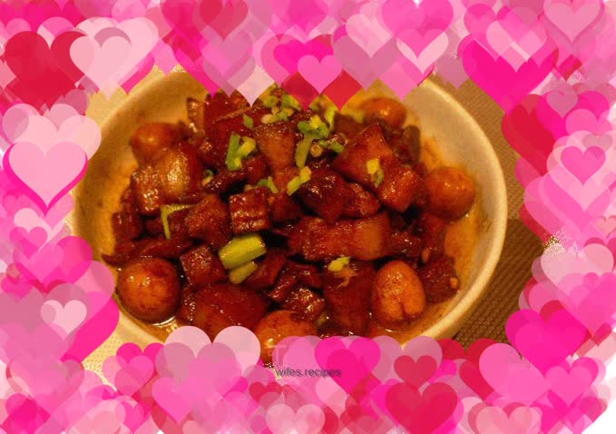 Stewed pork belly with quail eggs and bamboo shoot tips