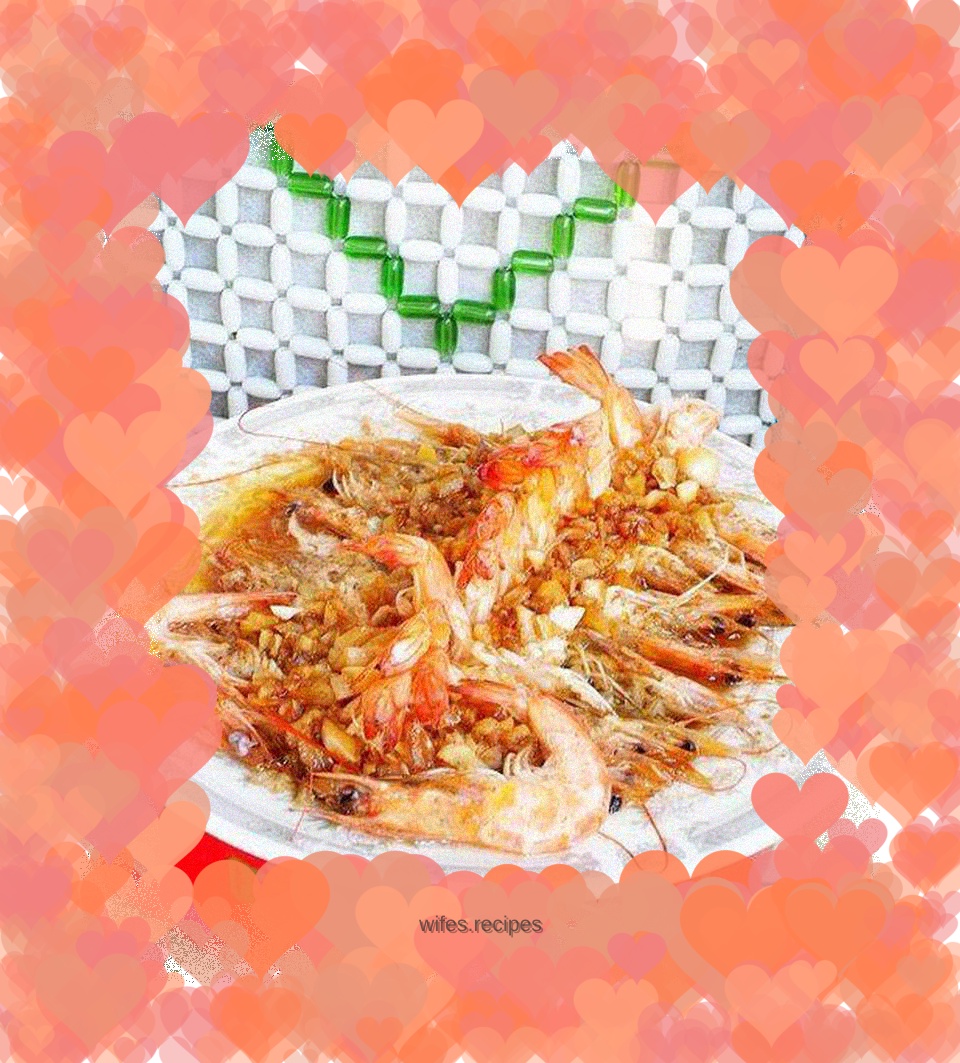 Sliced shrimp with garlic paste