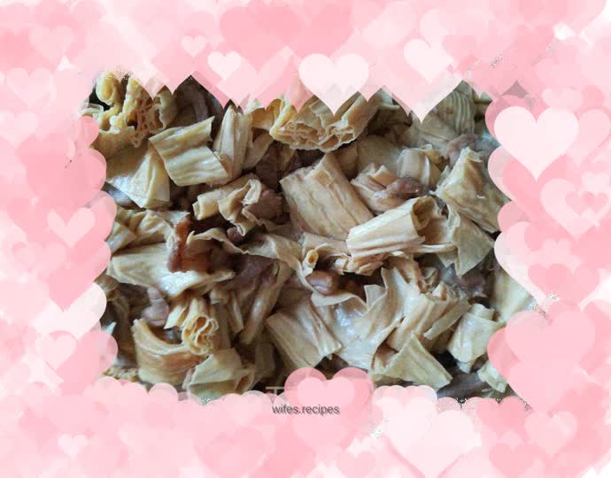 Stir-fried pork with yuba