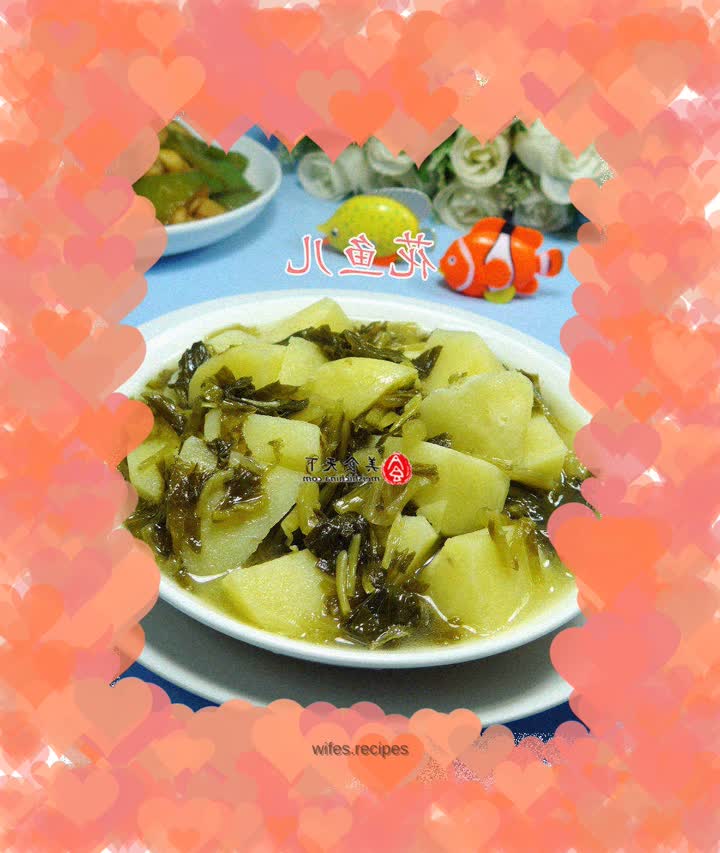 Boiled potatoes with pickled vegetables