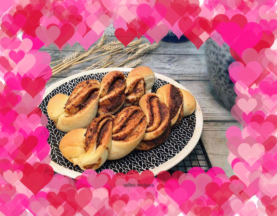 Black Sesame Sauce Brown Sugar Twist Buns