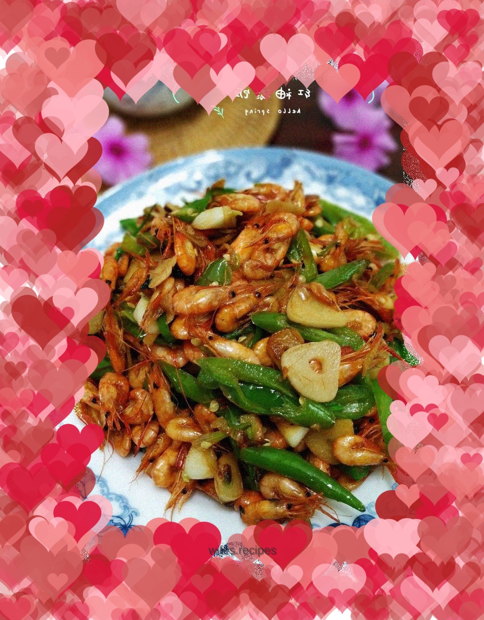Spicy stir-fried river shrimp