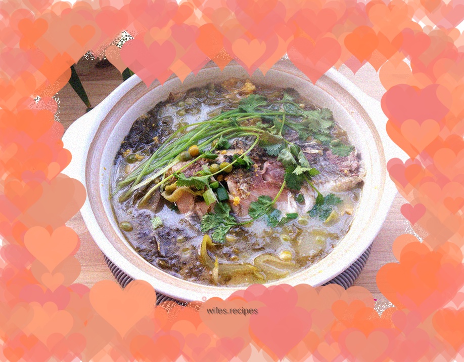 Crucian carp, peas and pickles in pot