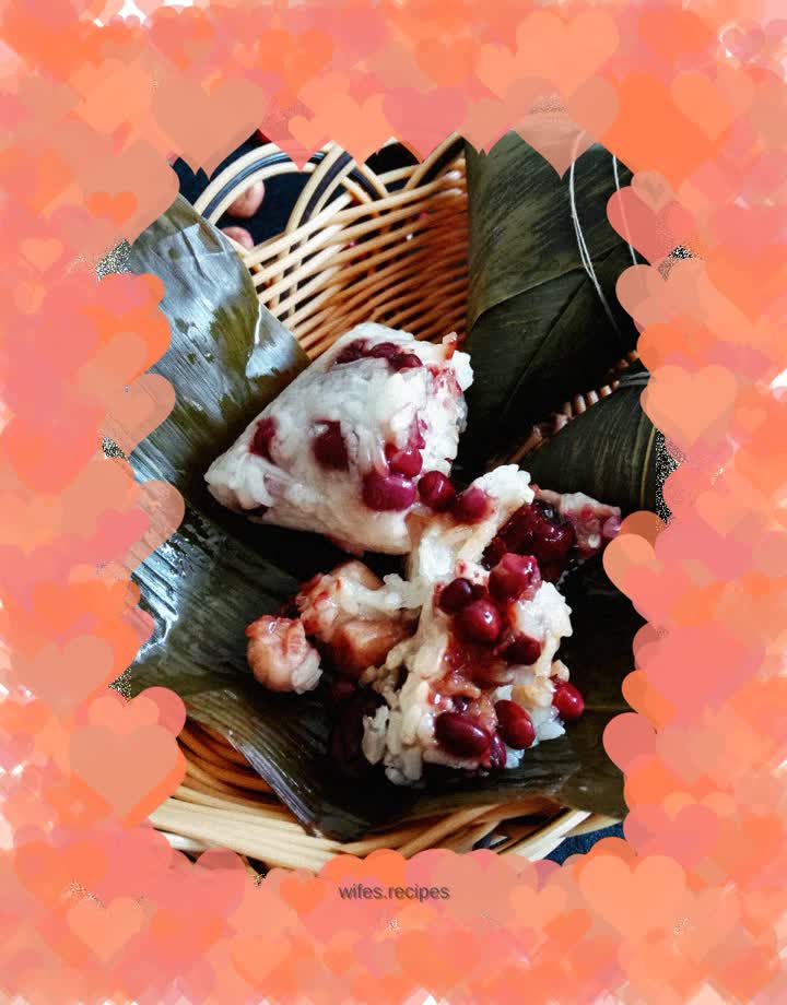 Red bean, peanut and red date rice dumplings