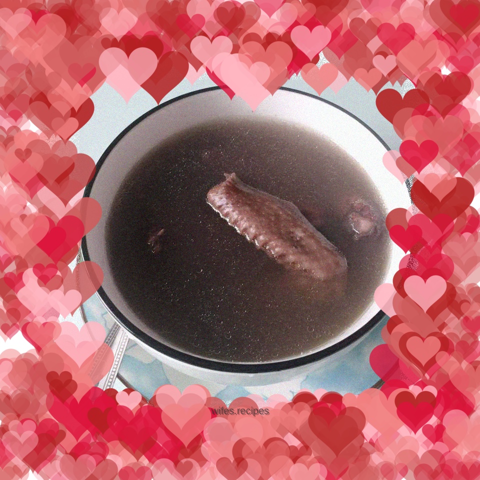 Pigeon Smilax Poria Soup