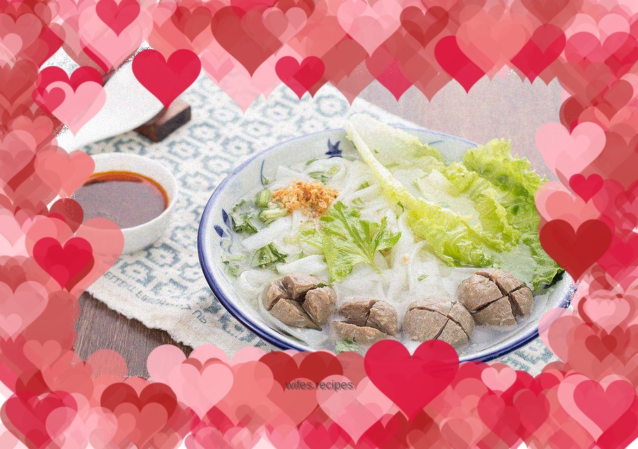 Xin Chao Beef Meatballs and Kuey Teow Soup