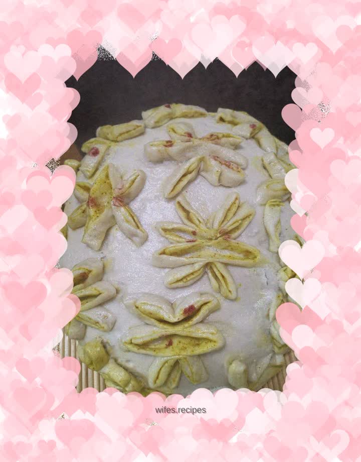 Flower steamed bun