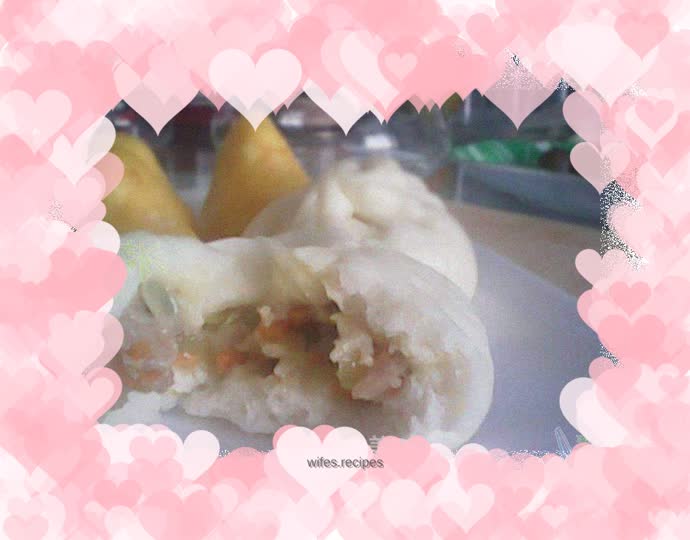 Vegetable and meat buns