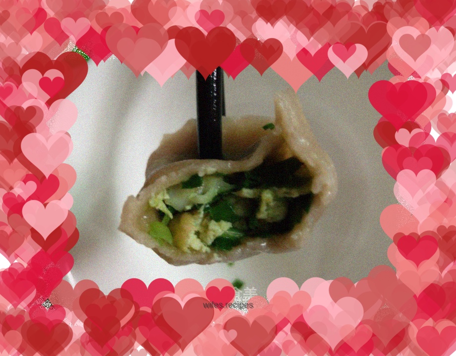 Whole wheat noodles with onions ~ three fresh dumplings