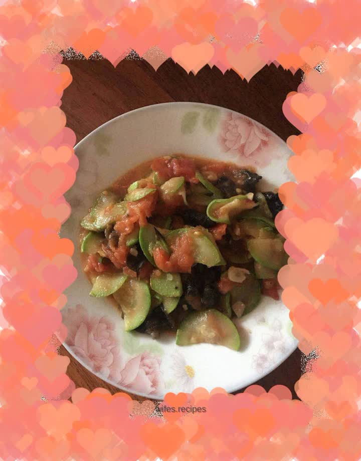 Fungus, Sweet Melon and Tomato