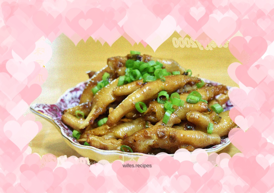 Onion flavored chicken feet