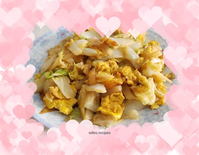 Fried duck eggs with cabbage