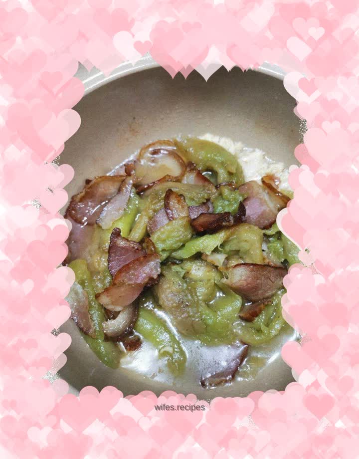 Casserole with eggplant, bacon and tofu stew