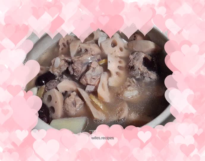 Spare ribs and lotus root soup