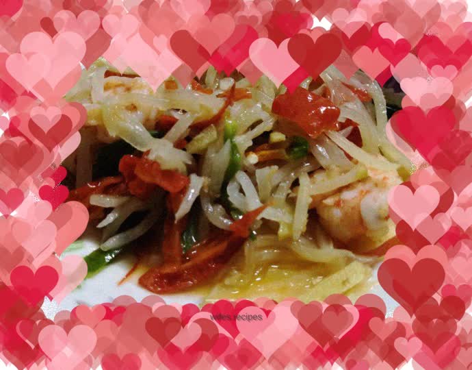 Stir-fried shrimps with shredded radish
