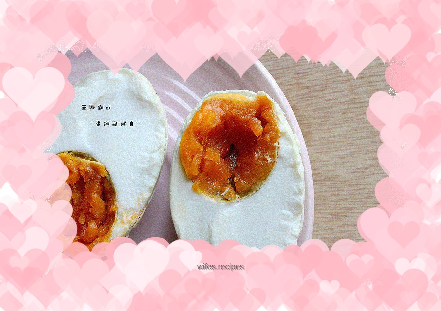 Red oil salted duck eggs