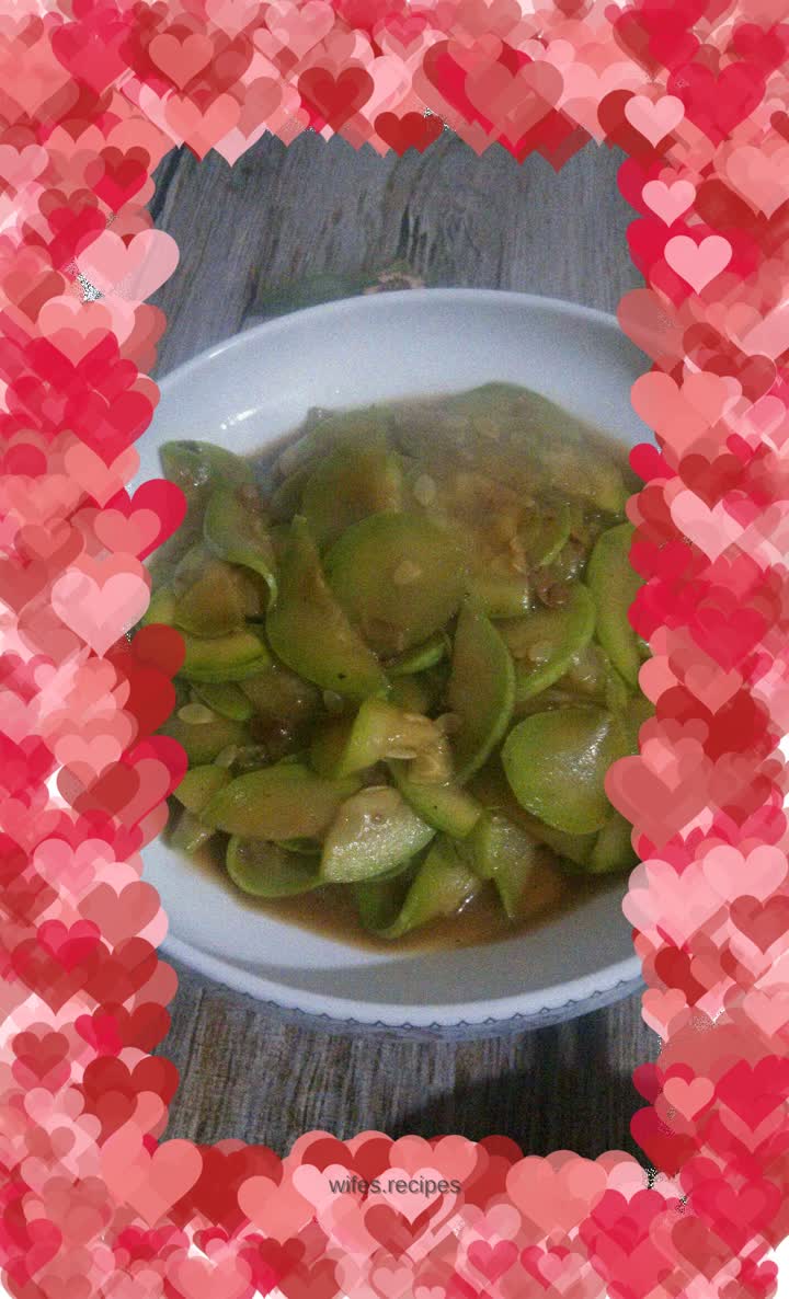 Sauce-flavored zucchini