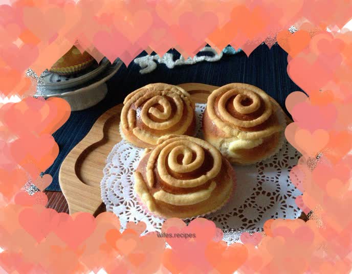 Pumpkin puree buns