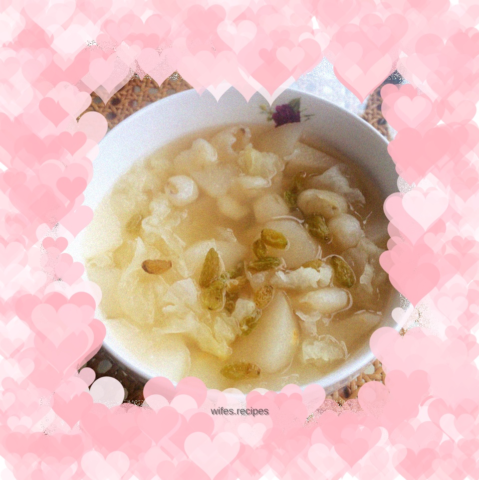 Longan, Tremella and Snow Pear Sweet Soup