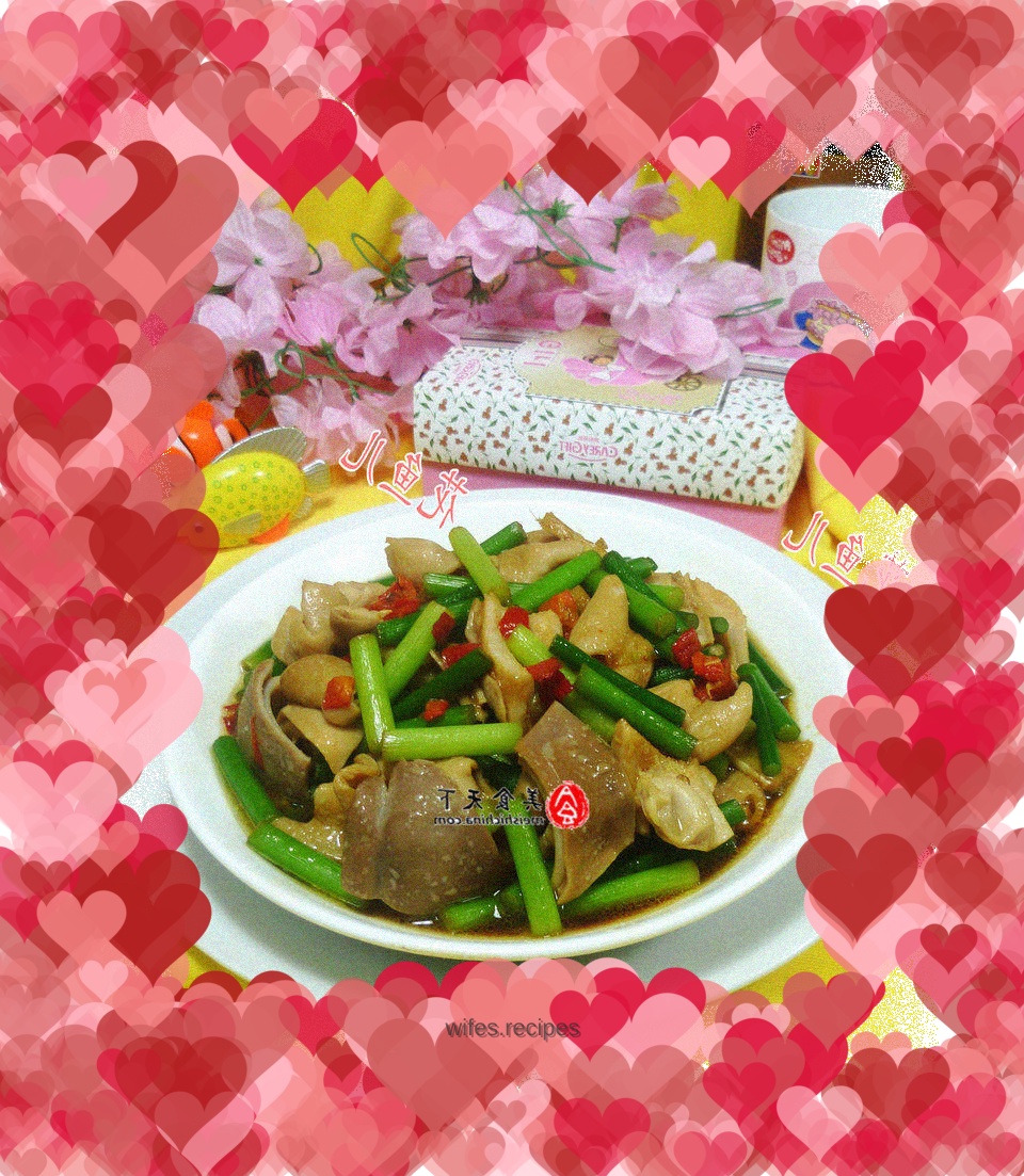 Stir-fried tripe with garlic sprouts