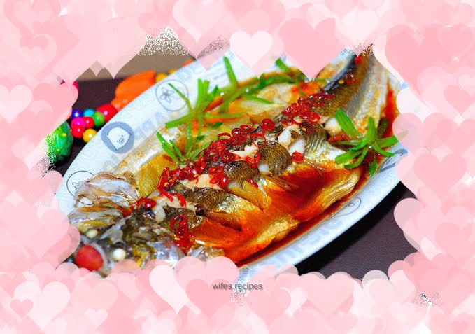 Steamed white water fish