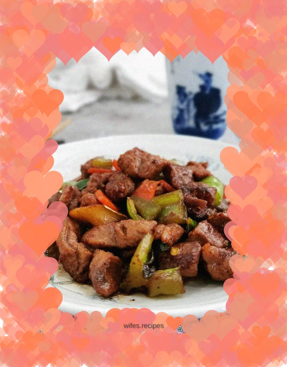 Black pepper beef cubes