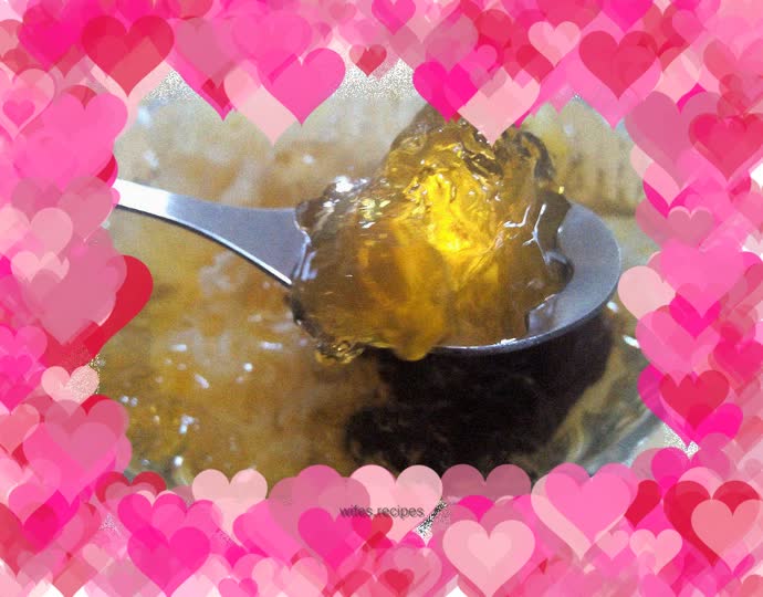 Stewed Tremella Fungus with Peach Gum