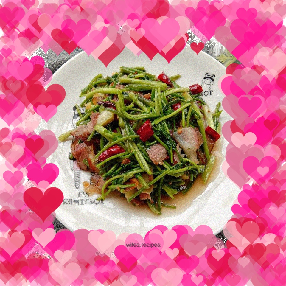 Stir-fried wild celery with bacon