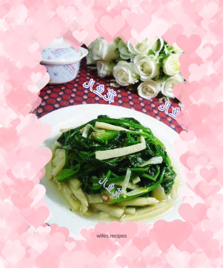 Stir-fried spinach with winter bamboo shoots