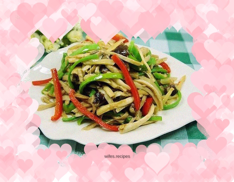 Stir-fried tea tree mushrooms with double peppers