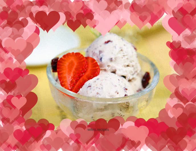 Cool and refreshing cranberry cream ice cream