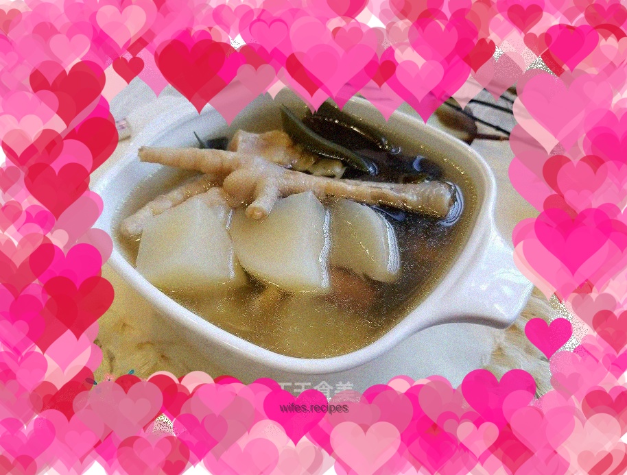 Radish and seaweed soup