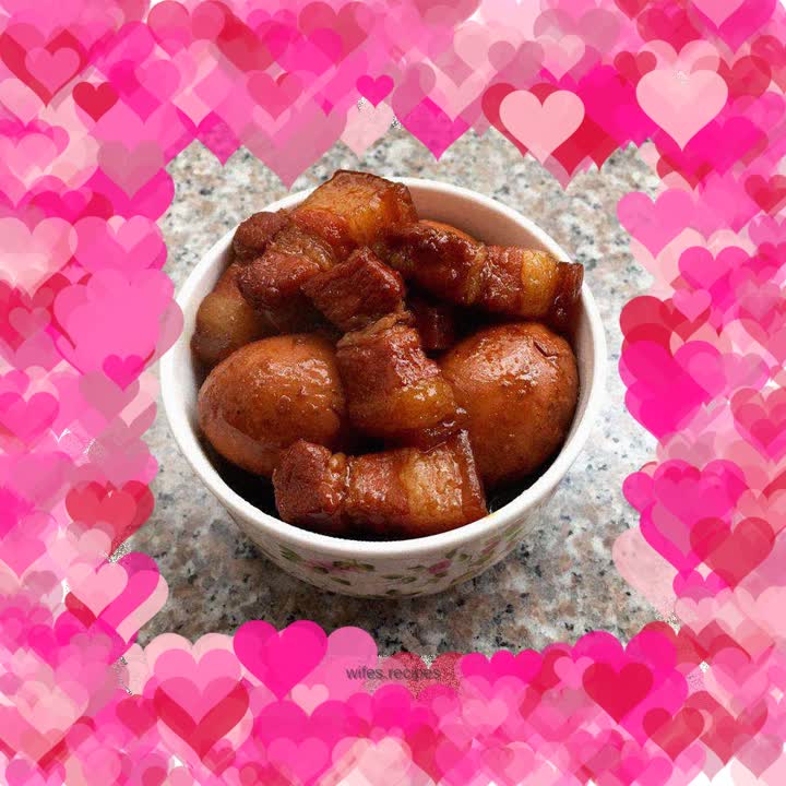 Braised pork with braised eggs