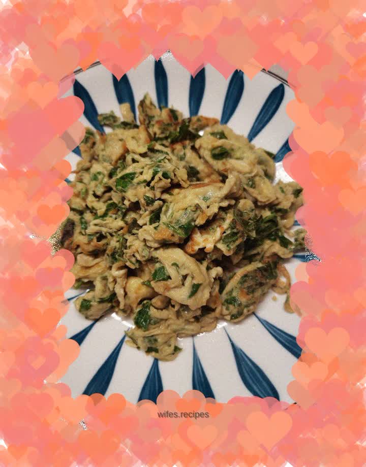 Scrambled eggs with pepper leaves