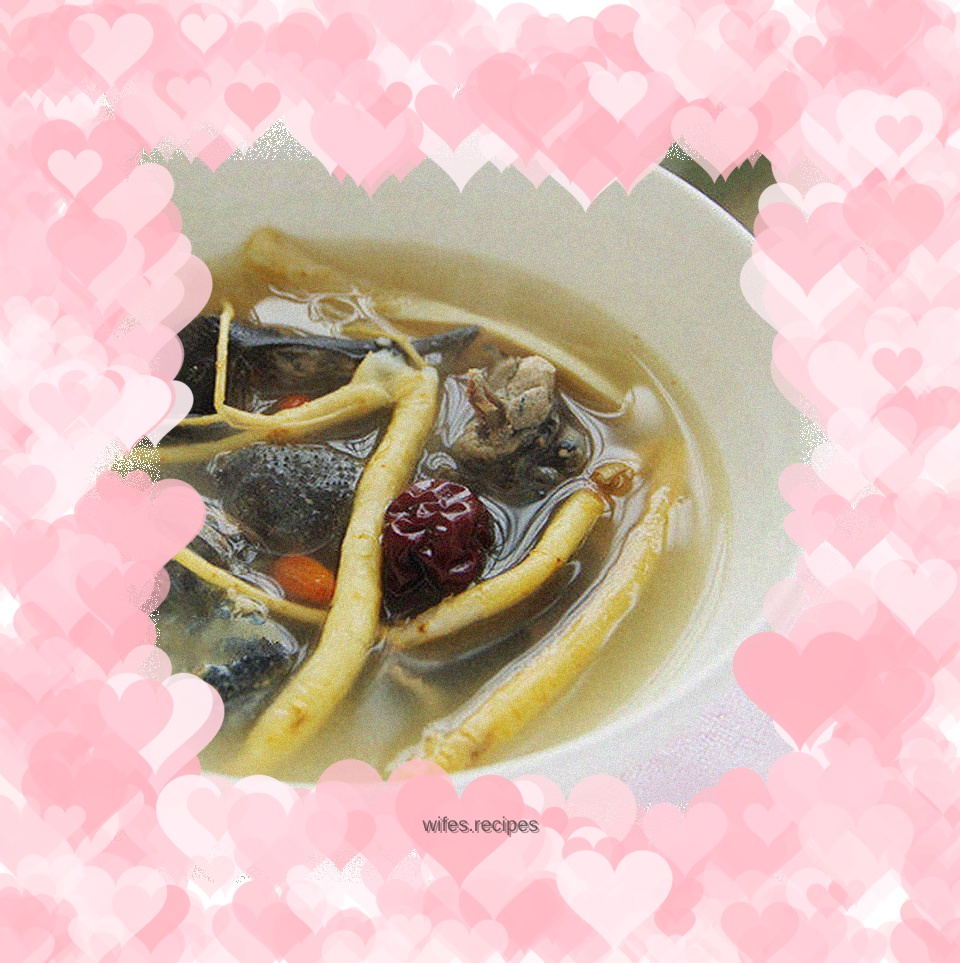 Women’s Nourishing Medicinal Soup-Danggui, Astragalus and Black-bone Chicken Soup