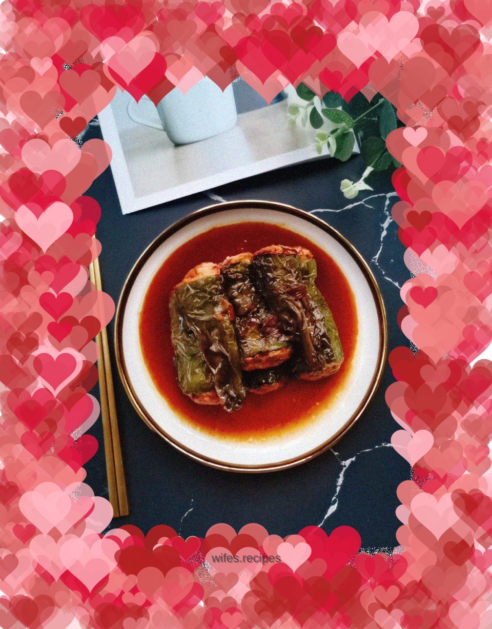 Tiger skin pepper stuffed with meat