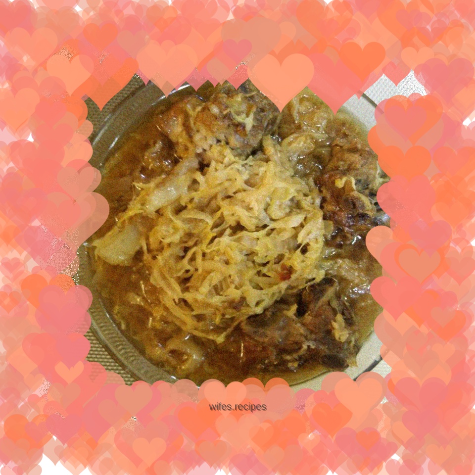Sauerkraut Braised Backbone