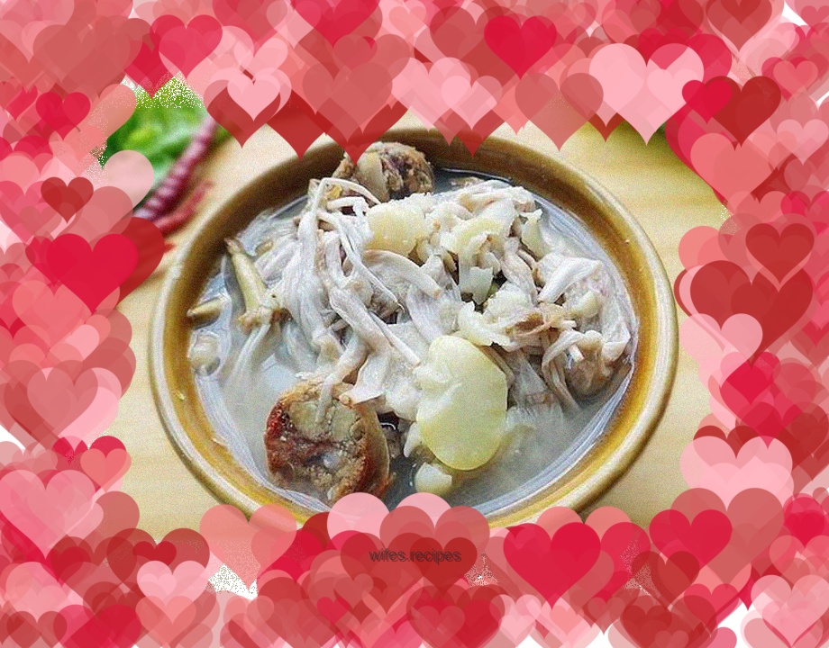 Broad Bean Sausage with Boiled White Flowers